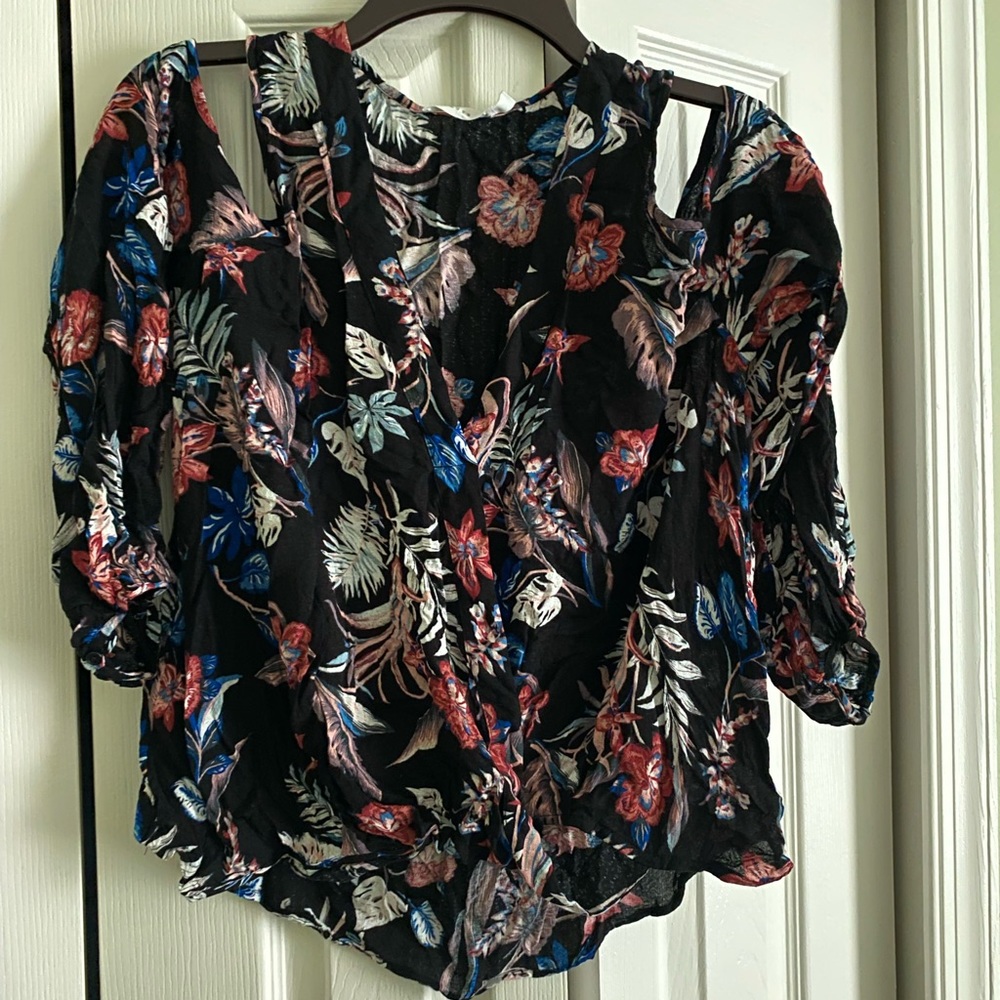 Perfect Spring Floral cold shoulder top